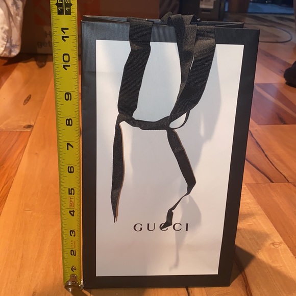 NEW GUCCI GIFT BAG - Picture 4 of 5